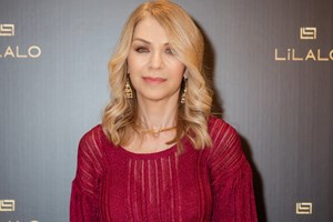 Έλλη Στάη - Ταμίλα Κουλίεβα | Για shopping στο ατελιέ Έλληνα σχεδιαστή - εικόνα 1