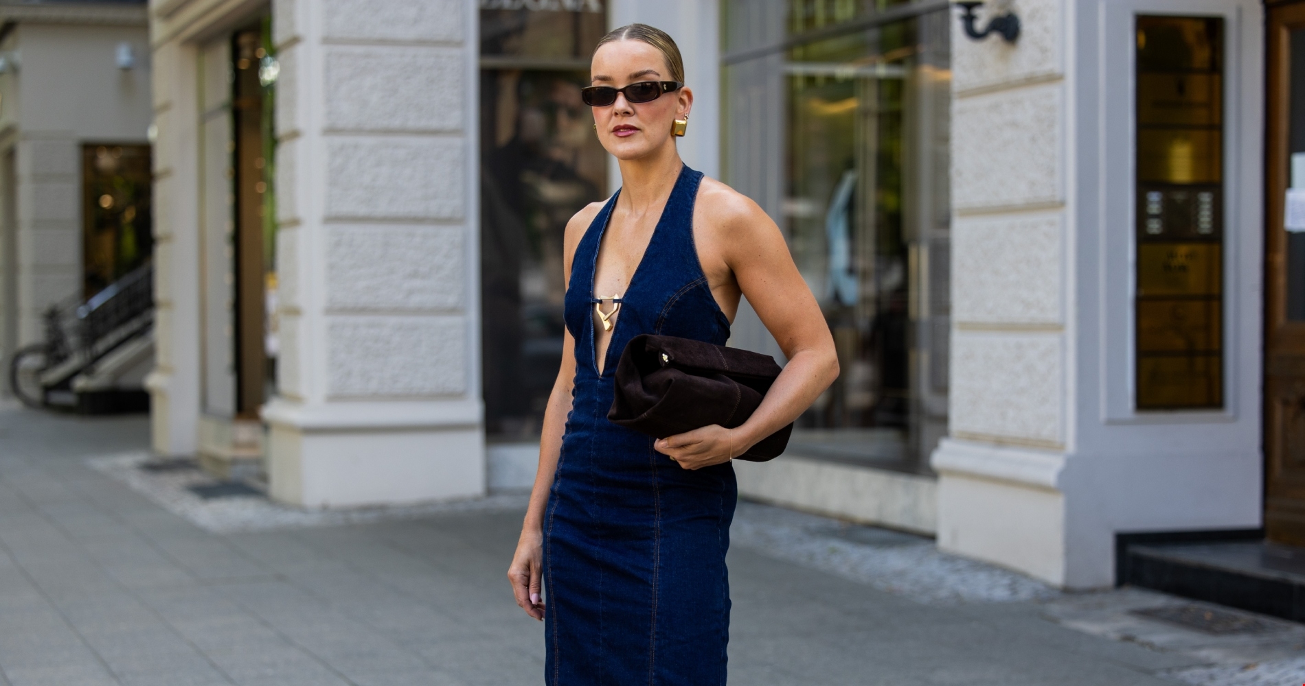 Shirtdress Love | Το μαύρο σεμιζιέ φόρεμα από τη Zara που θα φοράς ξανά και ξανά - εικόνα 1