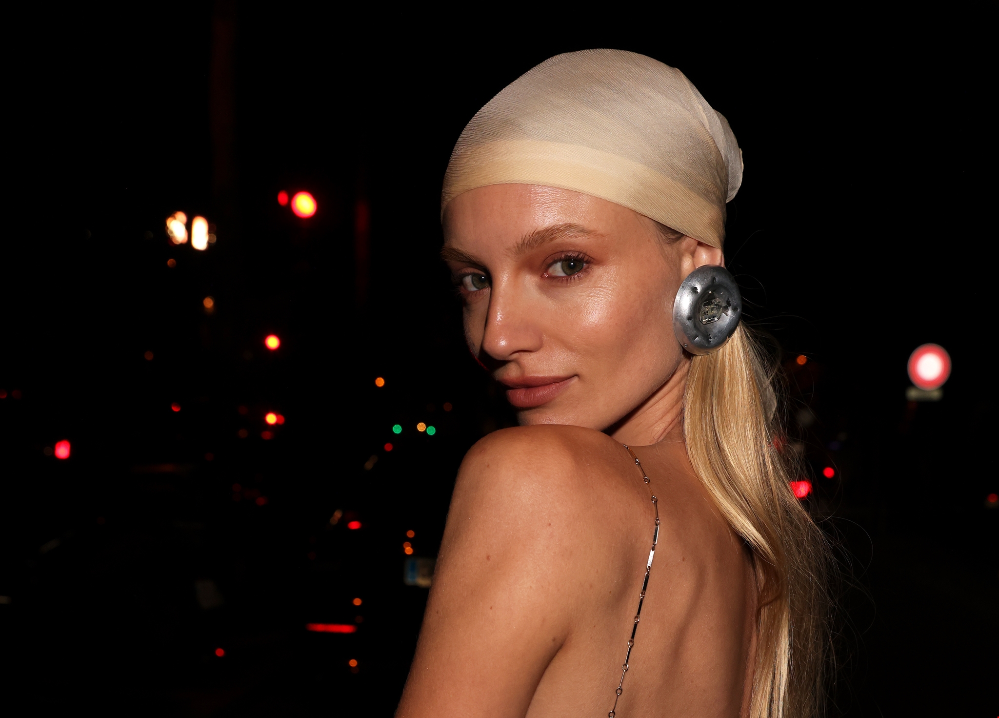 Plum Drop Nails | Το festive μανικιούρ που λατρεύουν οι πιο κομψές γυναίκες τώρα