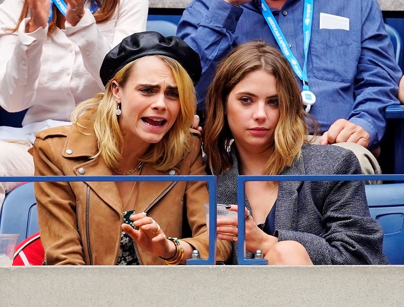 Cara Delevingne - Ashley Benson