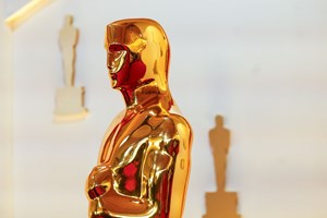 Angelina Jolie | Γιατί μπορεί να φταίει ο Brad Pitt που δεν είναι υποψήφια για Όσκαρ; - εικόνα 1