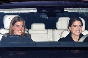 Nina Flohr - Φίλιππος Ντε Γκρες | Ποζάρουν με cozy στιλ για τη χριστουγεννιάτικη κάρτα τους και στέλνουν ευχές - εικόνα 1