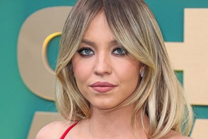 Sydney Sweeney - Glen Powell | Eντοπίστηκαν μαζί στο Ντάλας μετά την ακύρωση του γάμου της ηθοποιού με τον Jonathan Davino - εικόνα 1