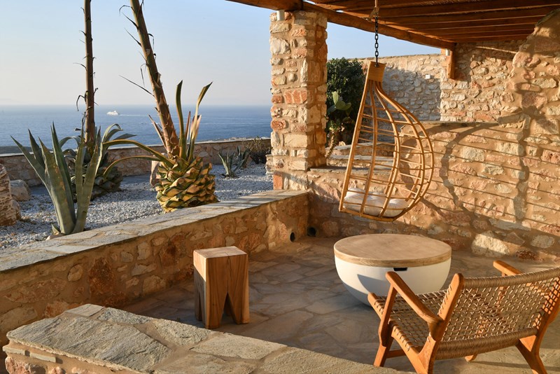 mythic excl retreat Paros