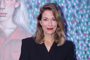 Η Βίκυ Καγιά υιοθέτησε την τάση της μόδας που θα βλέπουμε παντού φέτος την άνοιξη - εικόνα 1