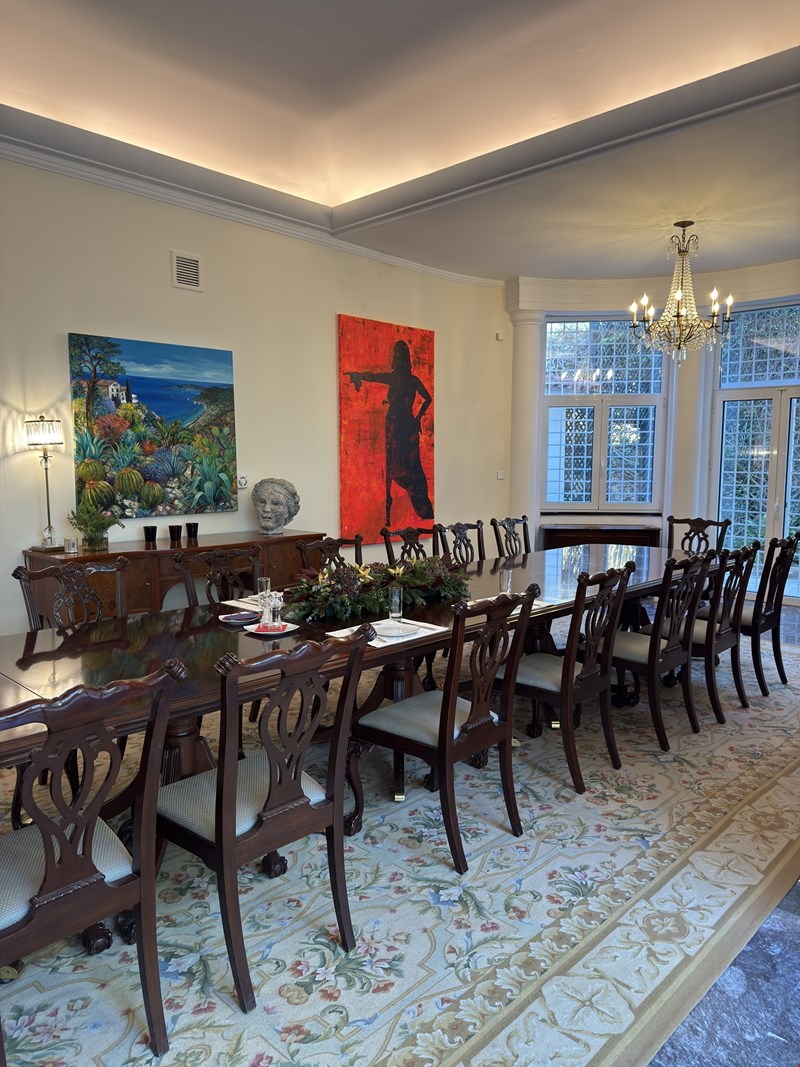 Τα έργα τοποθετημένα στην κατοικία της Πρέσβεως