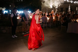 Η Βίκυ Καγιά προτείνει το ιδανικό σύνολο για να ξεκίνησεις τη νέα χρονιά - εικόνα 1