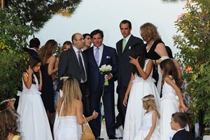 Νικόλαος & Χρυσή Βαρδινογιάννη | Γάμος στο κτήμα της εφοπλιστικής οικογένειας στην Εκάλη; Όταν η έπαυλη είχε φιλοξενήσει τον γάμο του Σάκη Ρουβά - εικόνα 1