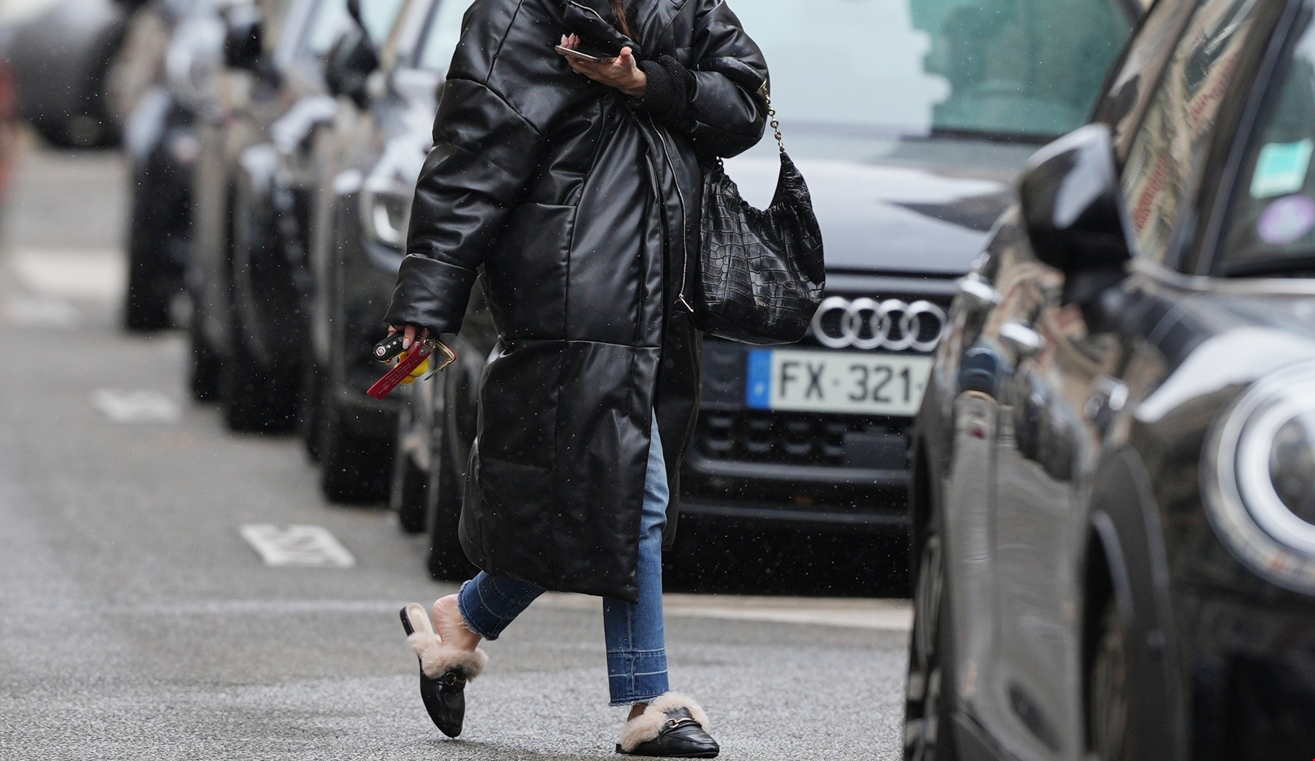 Τα flat δερμάτινα mules της Zara Home που θα λατρέψεις να φοράς