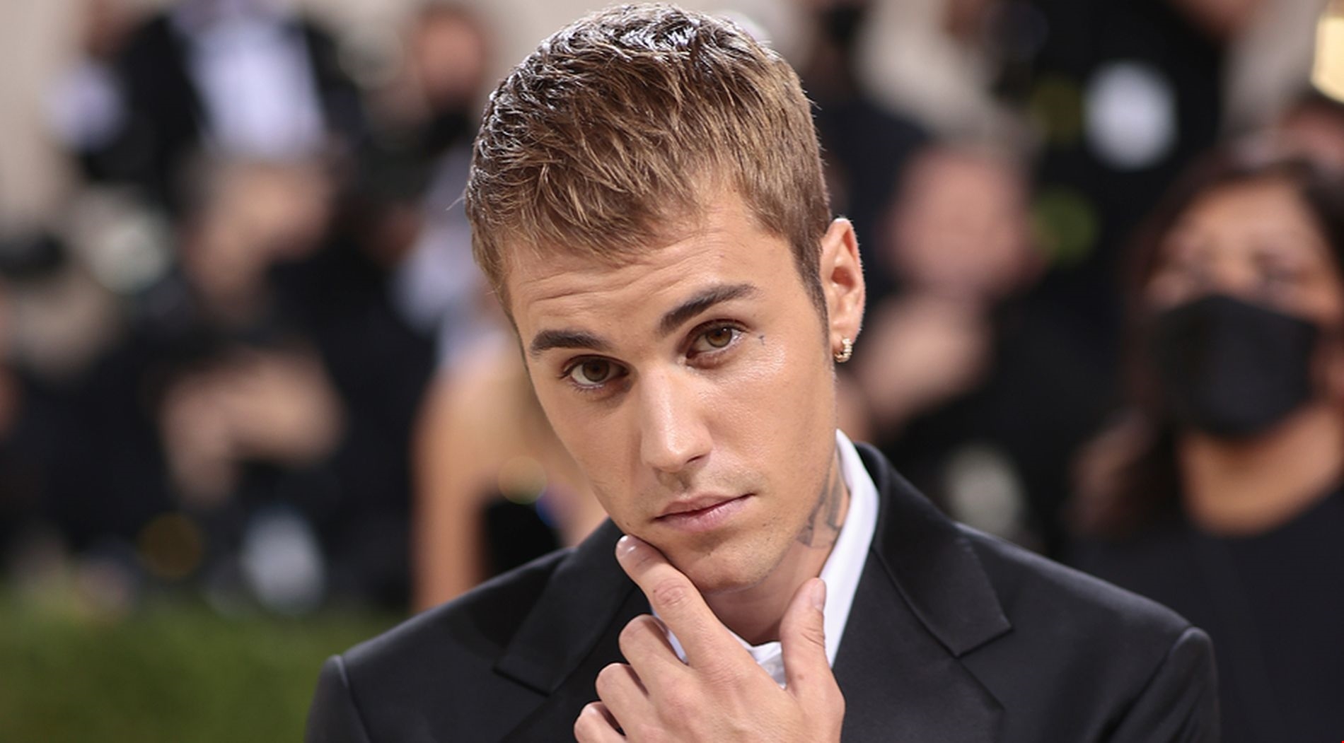 Ο Justin Bieber απαντά πρώτη φορά στις φήμες για χρήση ουσιών - εικόνα 1