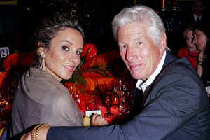 Οι εντυπωσιακές ανιψιές της Lady Di κατακτούν τον κόσμο της μόδας με αυτή την καμπάνια - εικόνα 2