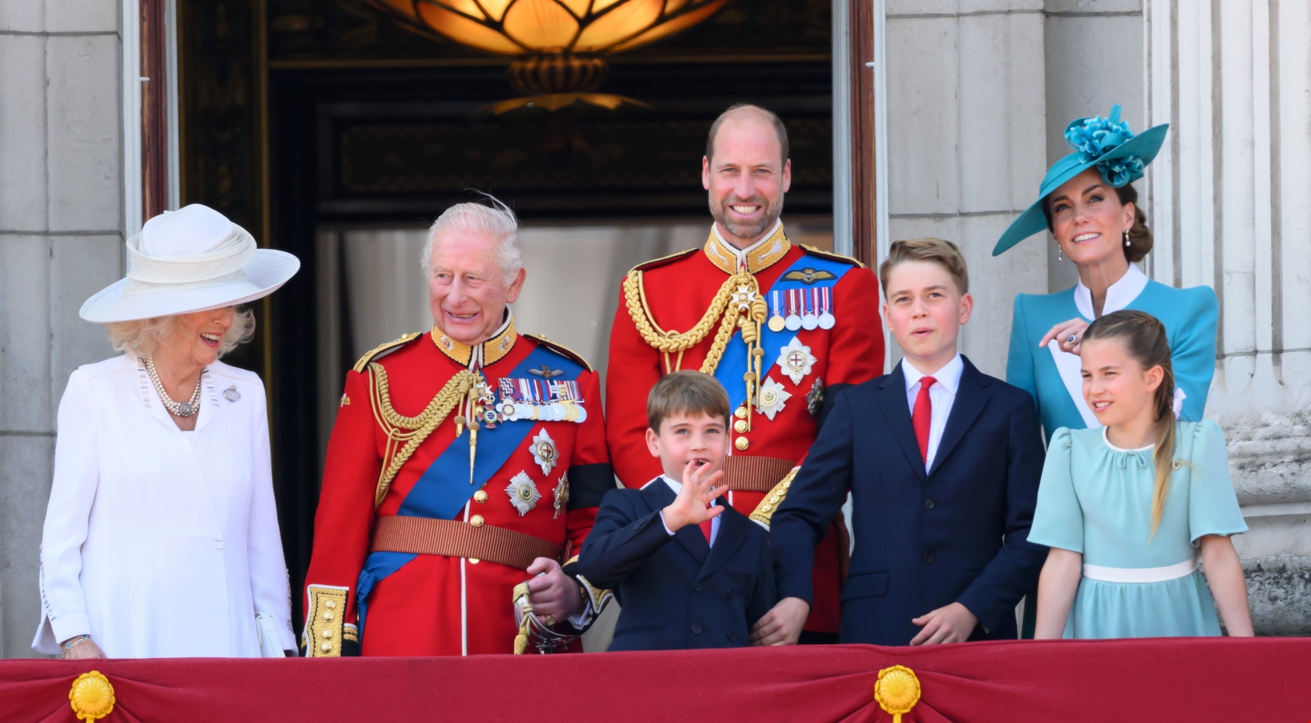 Τrooping the Colour 2025 | O πρίγκιπας Louis έκλεψε ξανά την παράσταση από τους Windsors