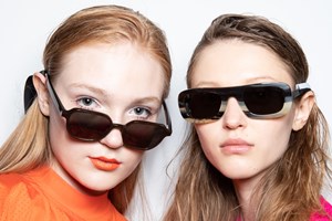 Σία Κοσιώνη | Το elegant χτένισμά της που θα δημιουργήσεις εύκολα για τα Χριστούγεννα - εικόνα 1