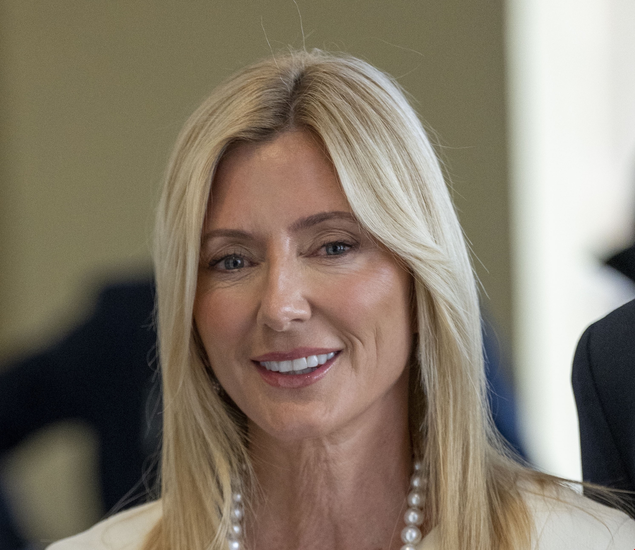 Η Marie Chantal στην κουζίνα του σπιτιού της στα Hamptons με καλή παρέα | Το κλικ της Μαρίας Ολυμπίας Ντε Γκρες - εικόνα 1