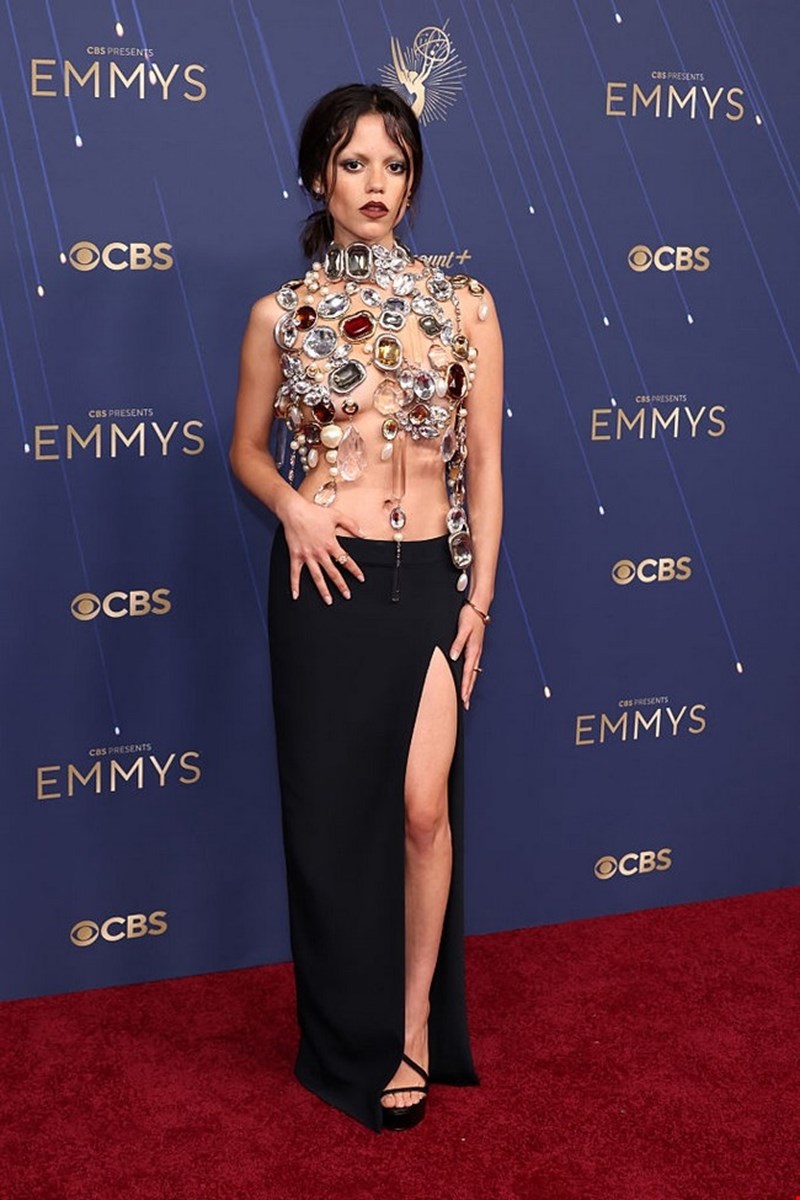 Η Jenna Ortega με Givenchy
