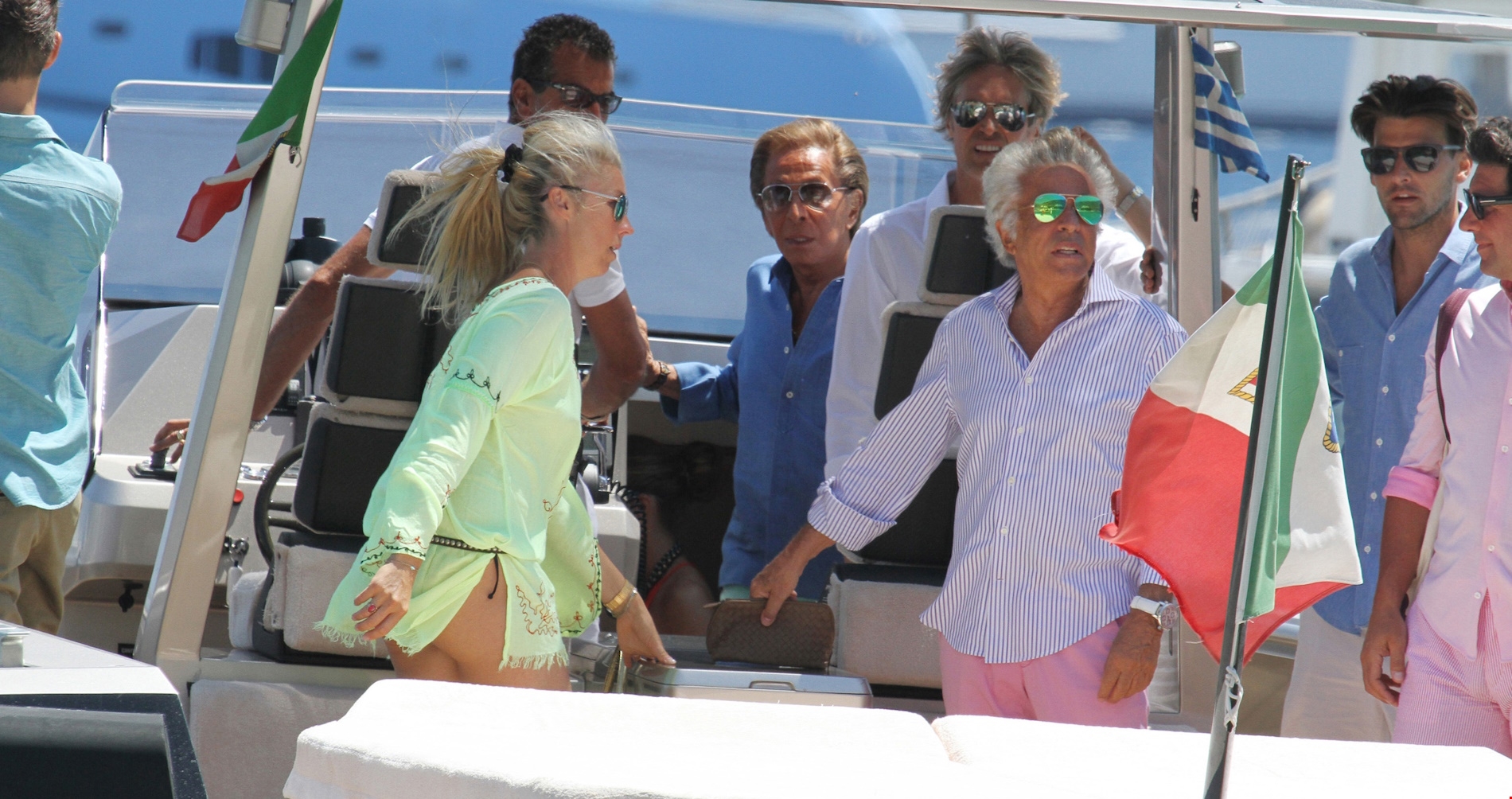 Valentino | Οι διακοπές σε ελληνικό νησί με τον έρωτα της ζωής του Giancarlo Giammetti