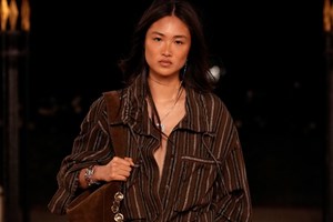 Τα καρό πουκάμισα επέστρεψαν | Οι πιο μοντέρνοι τρόποι για να τα φορέσεις - εικόνα 6