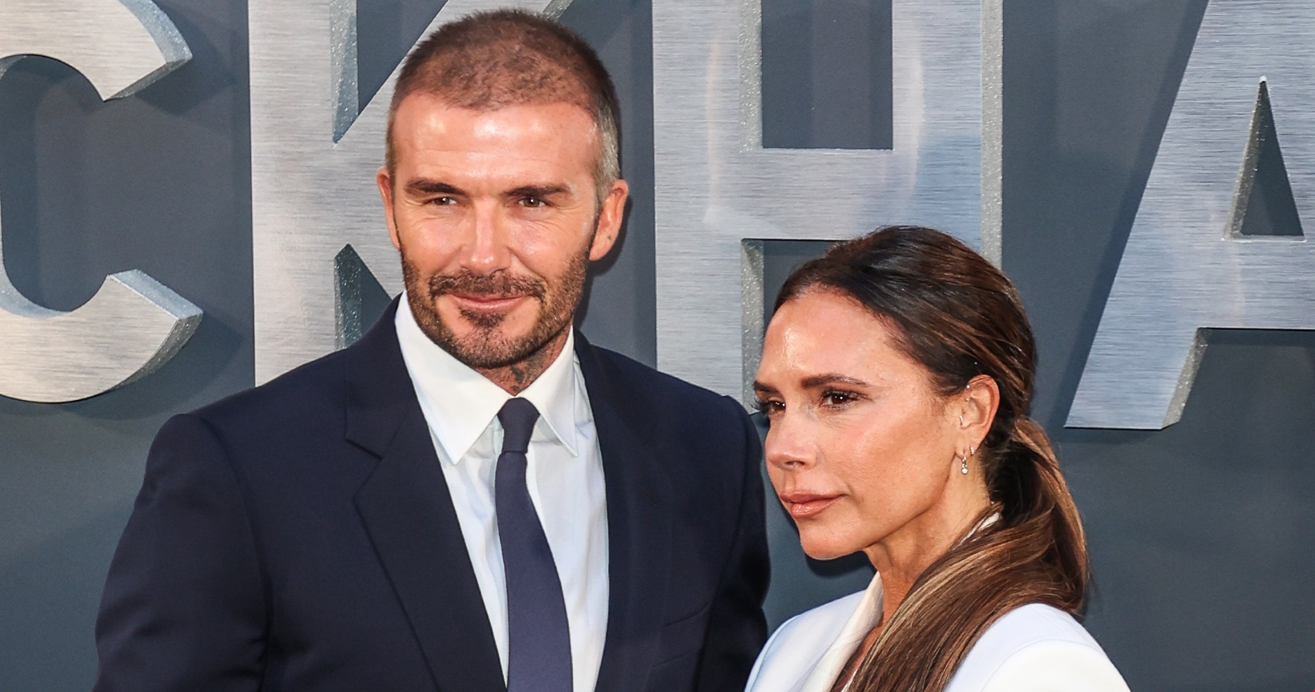 Victoria Beckham | Η μικρή αδελφή της, Louise είναι κλώνος της - εικόνα 3