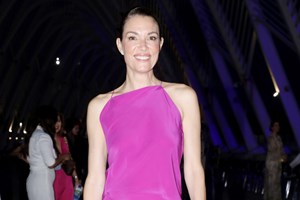 Made in Greece | Η Βίκυ Καγιά φόρεσε το πιο κολακευτικό ολόσωμο μαγιό - εικόνα 2