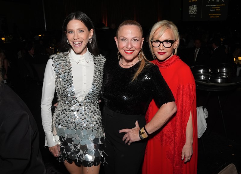 Jackie Tohn, Monica Levinson και Rachael Harris