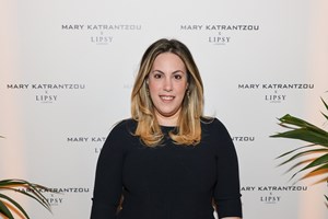 Mary Katrantzou | Σπάνια εμφάνιση με τη μητέρα της, Κατερίνα σε βραδινή έξοδο στην Αθήνα - εικόνα 4