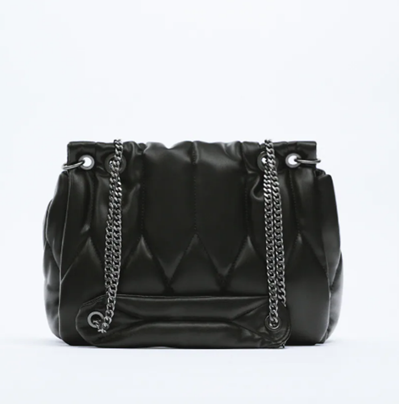 Καπιτονέ τσάντα χιαστί Zara