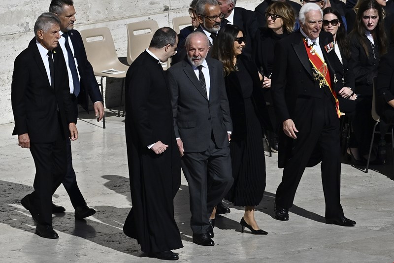Luiz Inacio Lula da Silva Rosangela Lula da Silva