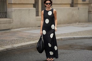 Τα καφέ jeans από τη Mango που θα φορέσεις περισσότερο αυτό το φθινόπωρο - εικόνα 1