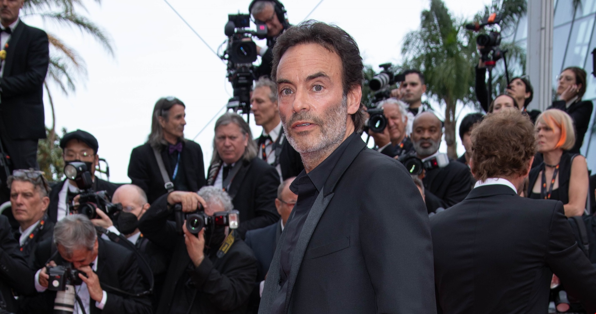 Alain Delon | Ήθελε να κάνουν ευθανασία στον σκύλο του για να τους θάψουν μαζί - εικόνα 2