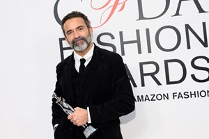 Όταν η μόδα μεταμορφώνει την καθημερινότητα σε ταξίδι | Η SS26 συλλογή του Michael Kors - εικόνα 29