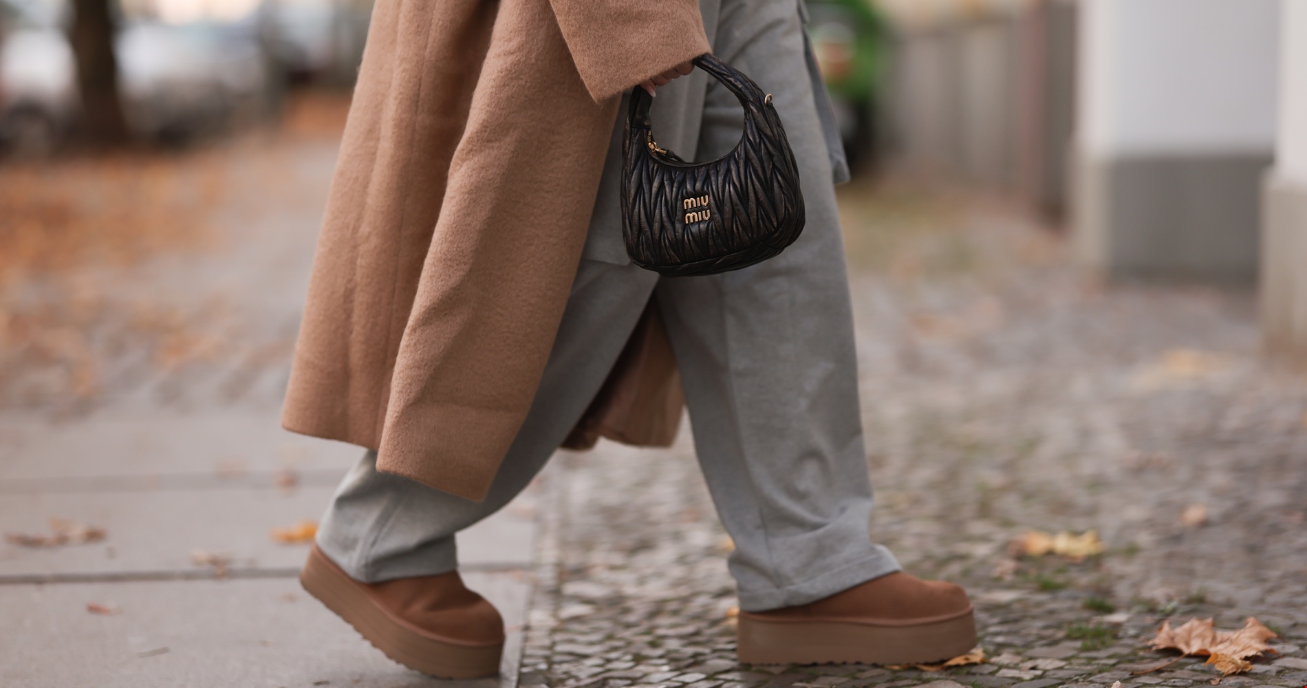 Θέλεις ένα ζευγάρι UGG; Βρήκαμε το μοναδικό ζευγάρι στο οποίο πρέπει να επενδύσεις φέτος