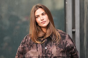 Sleek σαν το latex | Αυτή η mascara χαρίζει όγκο και μήκος που δεν έχεις ξαναδεί - εικόνα 1