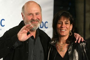 Ο γιος του Rob Reiner, Νick, κατηγορείται για τον φόνο των γονιών του, σύμφωνα με ανακοίνωση της αστυνομίας - εικόνα 2
