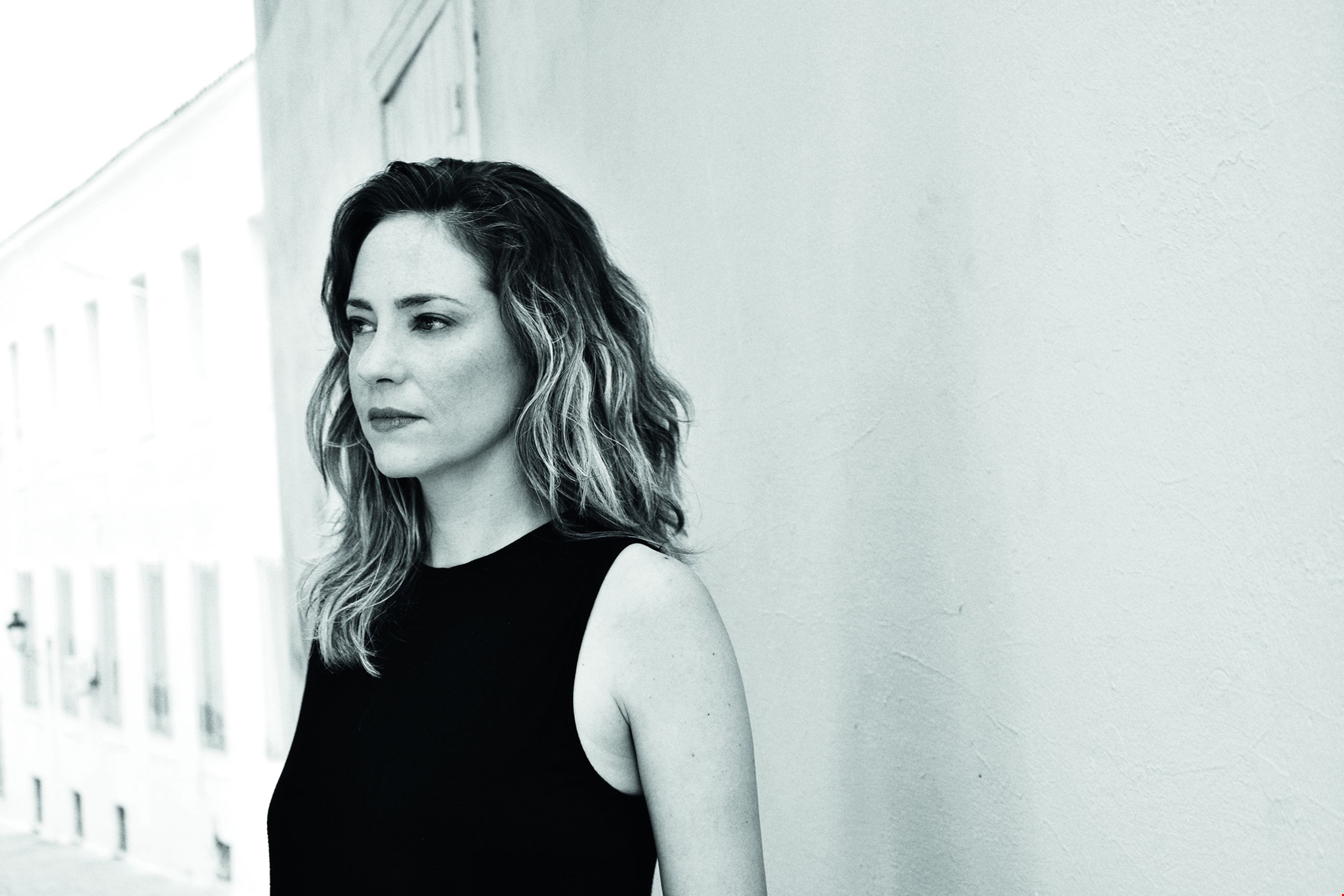 Συνέντευξη | Η Έλλη Μερκούρη σκηνοθετεί κωφούς και ακούοντες ηθοποιούς στην παράσταση Κατάσταση Πολιορκίας - εικόνα 5