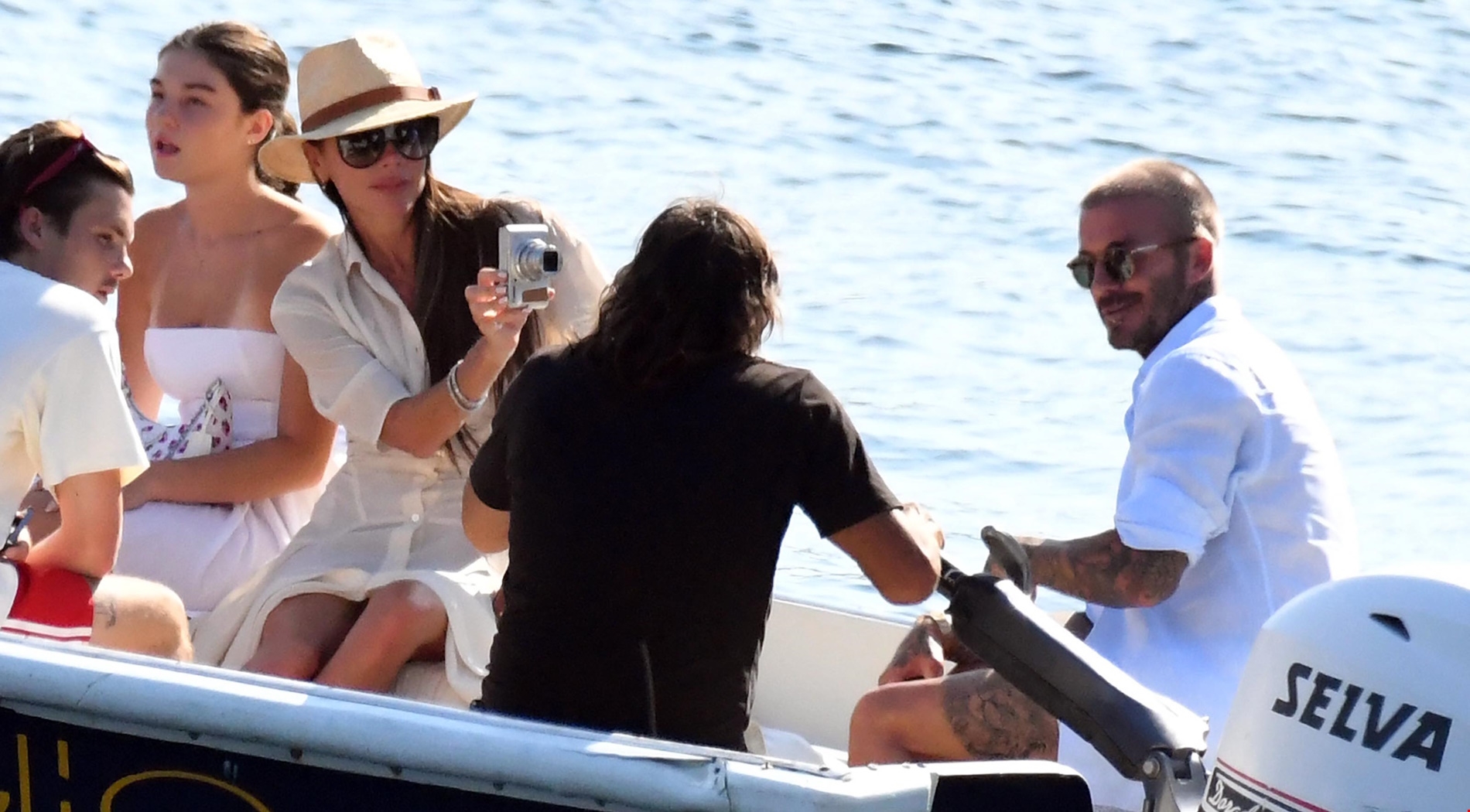 Τι κάνει σήμερα η Rebecca Loos, η γυναίκα που αναστάτωσε τη ζωή του David και της Victoria Beckham πριν από 20 χρόνια; - εικόνα 1