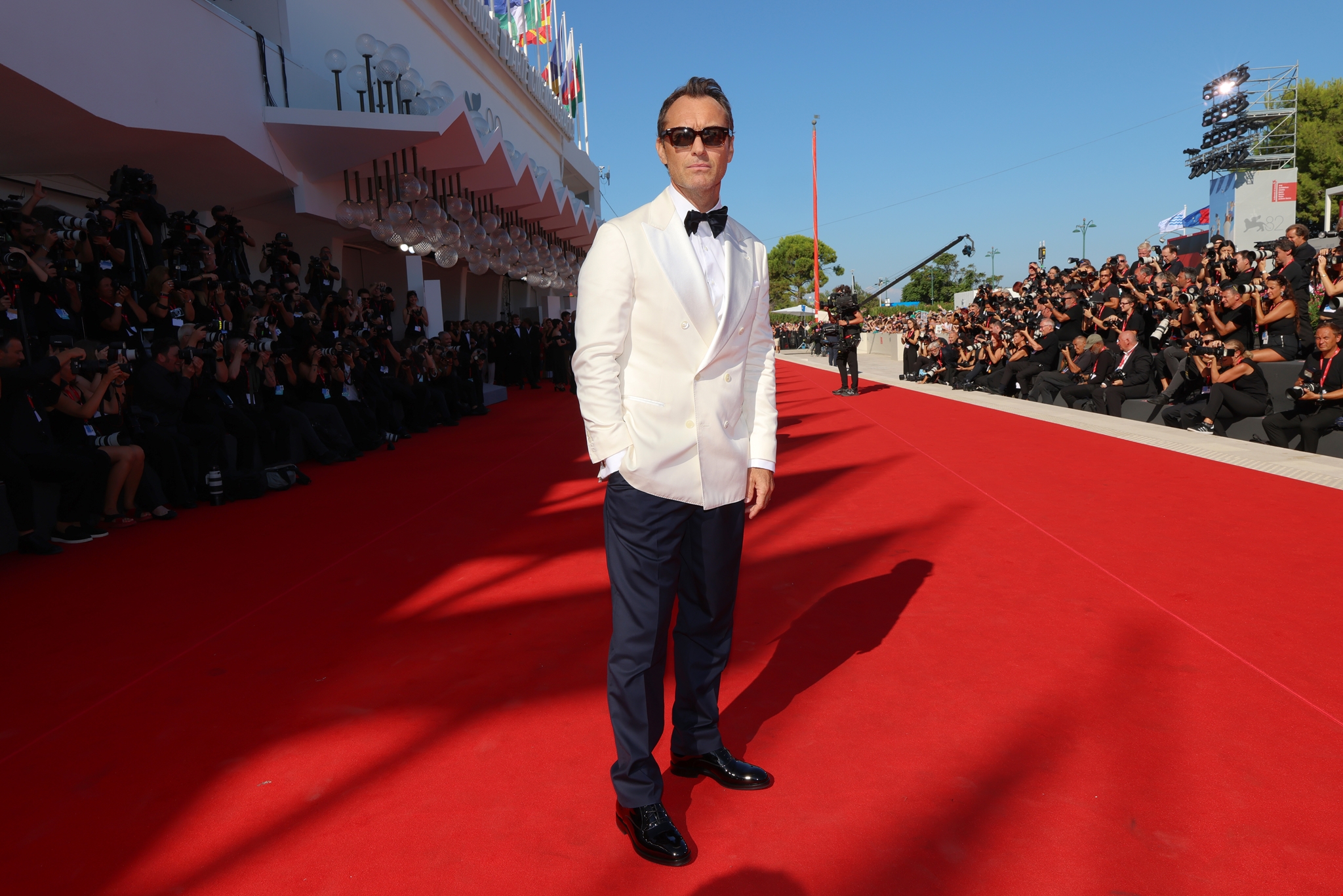 Jude Law | Η σπάνια εμφάνιση της συζύγου του, Phillipa Coan, στην πρεμιέρα της ταινίας του στο Φεστιβάλ Βενετίας