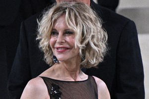 Meg Ryan & Billy Crystal | 36 χρόνια μετά, αναβίωσαν τη σκηνή του καναπέ στο When Harry Μet Sally - εικόνα 1
