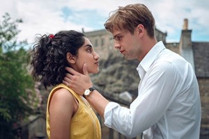 Nobody Wants This | Η σειρά που θα σε κάνει να ερωτευτείς τον Adam Brody - εικόνα 1