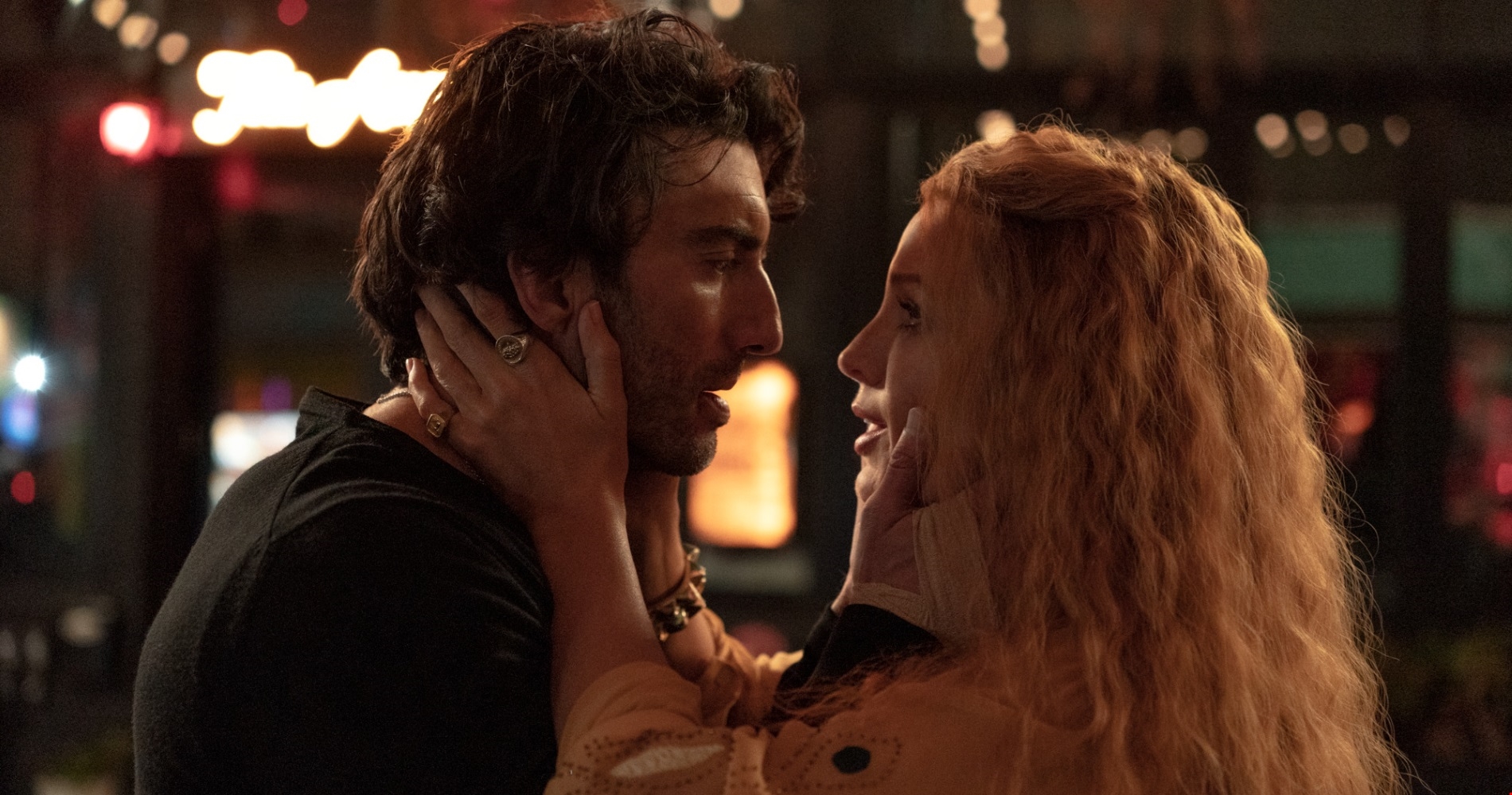 Δύο ακόμα βιβλία της Colleen Hoover γίνονται ταινία μετά το It Ends with Us - εικόνα 2