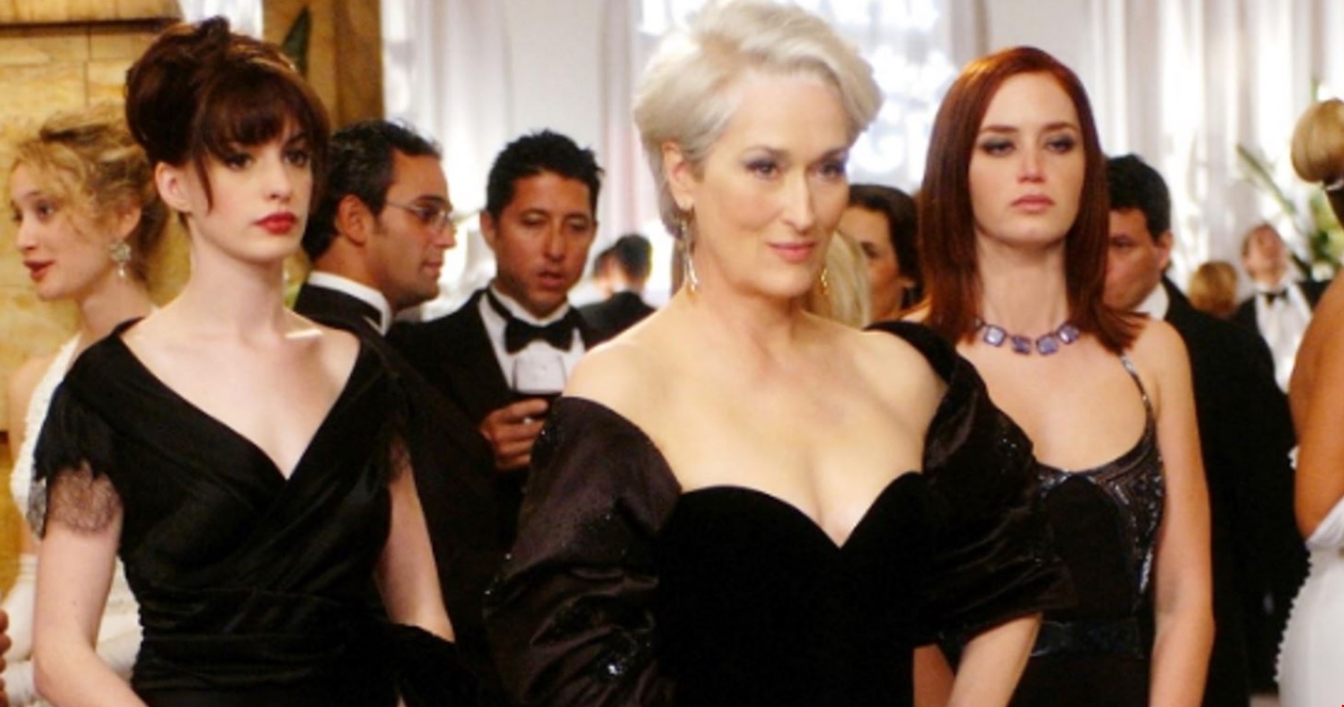 Emily Blunt | Το φλογερό κόκκινο lob της στο 