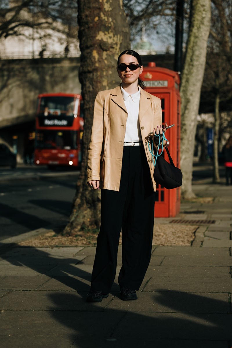 London str F24
