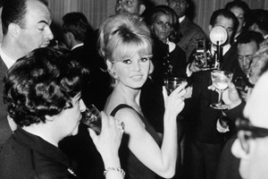 Brigitte Bardot | Η άγνωστη υπόσχεση που είχε δώσει στον γιο της, τον οποίο δεν ήθελε να αποκτήσει ποτέ - εικόνα 1