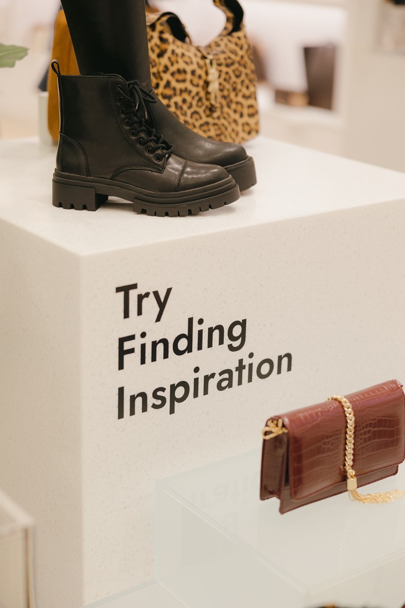 Στιγμιότυπο από τα εγκαίνια καταστήματος ALDO στο The Mall Athens.