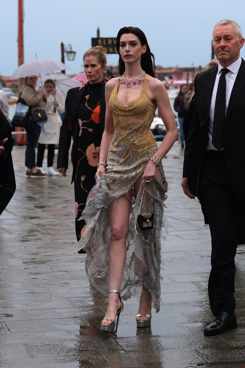 Anne Hathaway