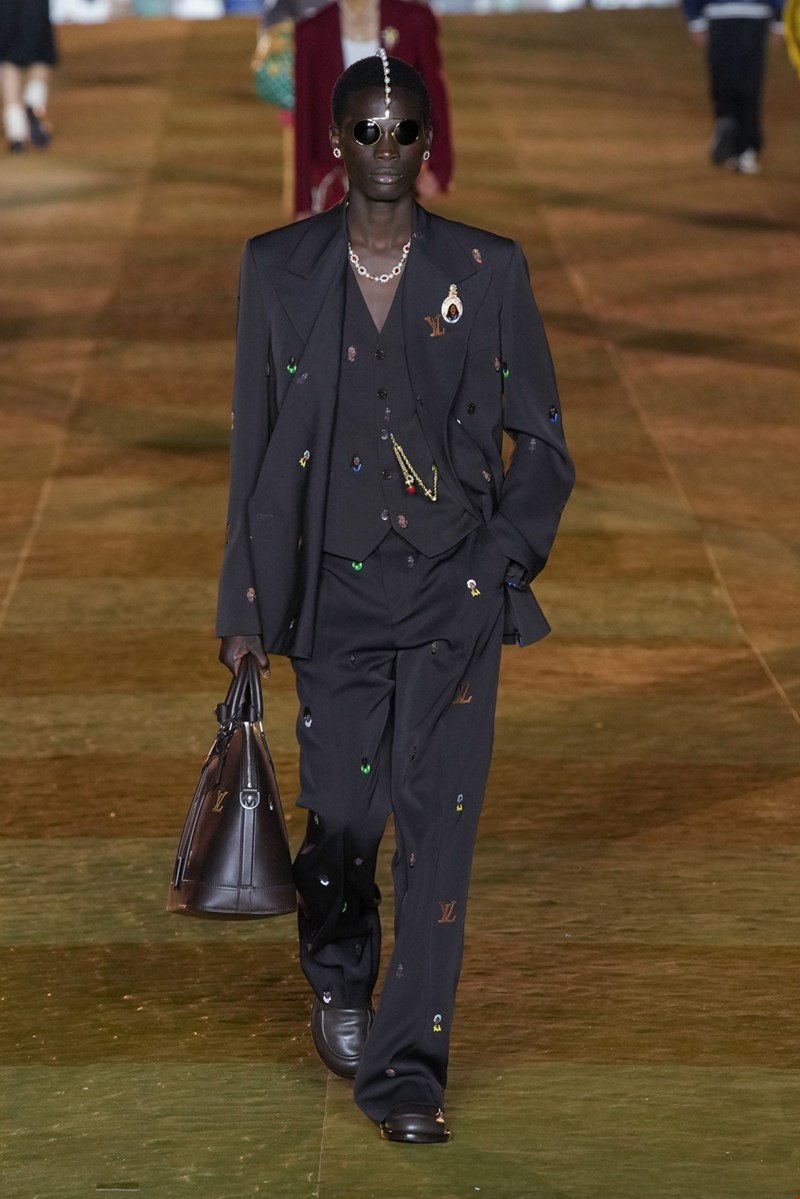 Vuitton m S24