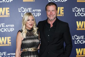 Η Tori Spelling στόλισε τα εμφυτεύματα στήθους της στο σπίτι της με τον πιο εμπνευσμένο τρόπο - εικόνα 3