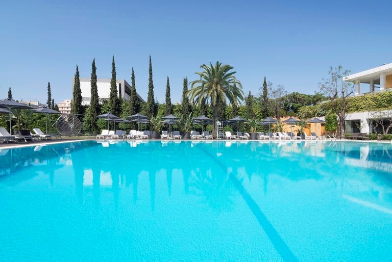hilton pool