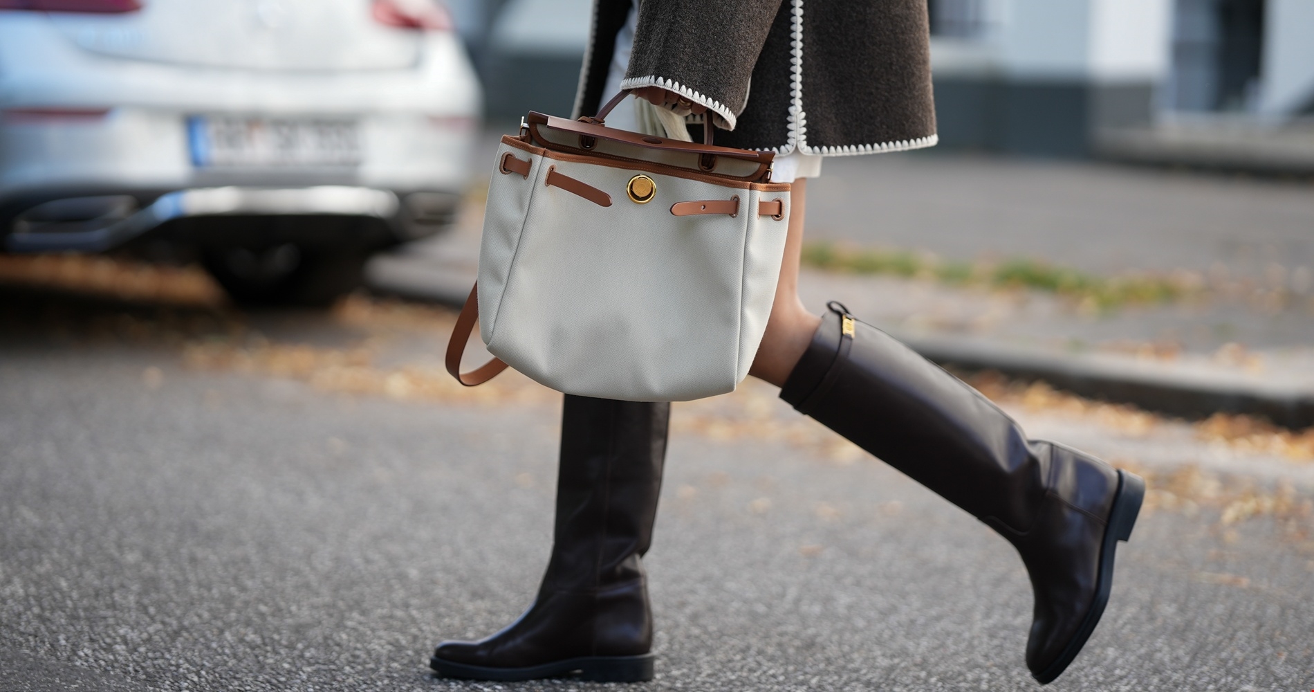 Οι μπότες ιππασίας για το φθινόπωρο που ταιριάζουν με κάθε outfit