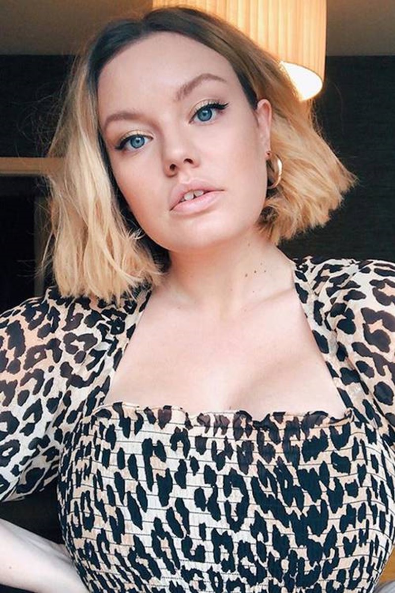 τετραγωνη λαιμ'οκοψη