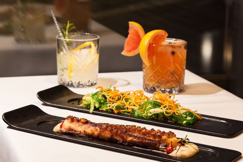 GREECE-INDONESIA-ethnic-street-food